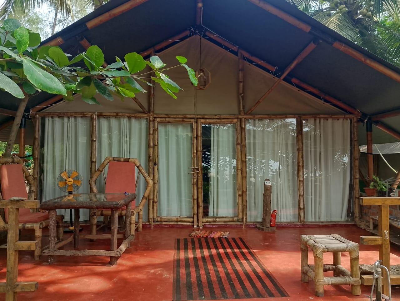 Contemporary Royal Cottage - Experience the timeless beauty of the European Royal Cottage, where elegant architecture meets peaceful natural surroundings.