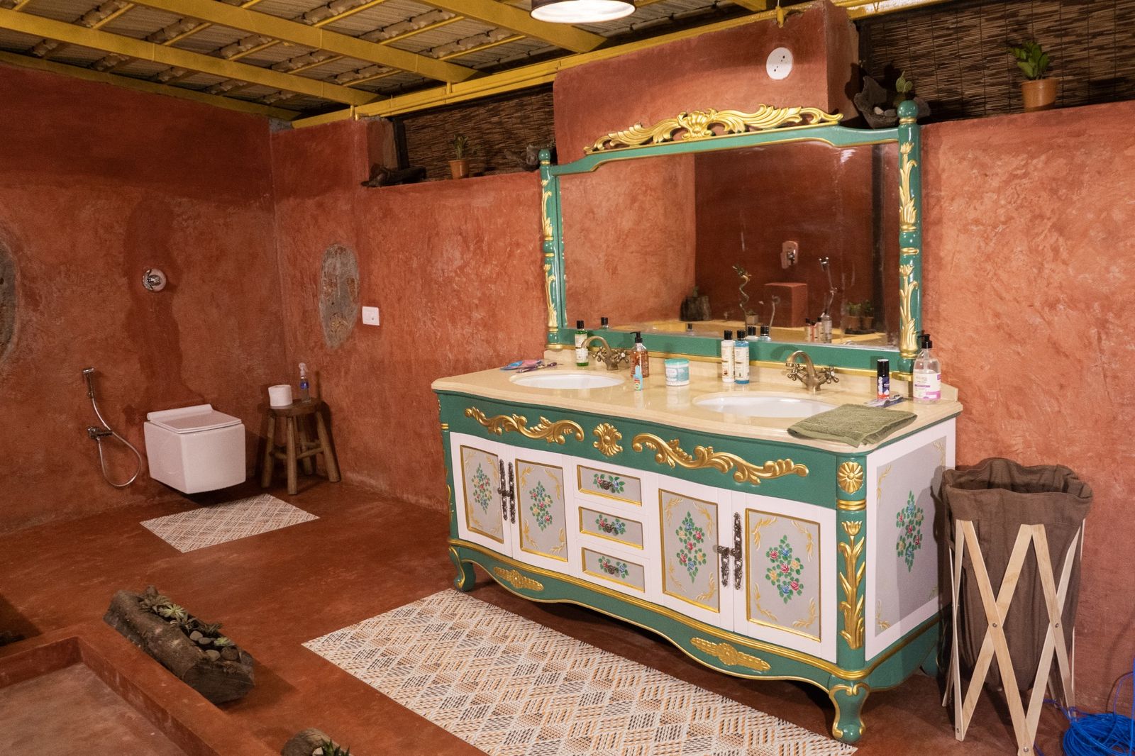 European Royal Cottage - Experience a beautifully designed washroom where luxury meets elegance.